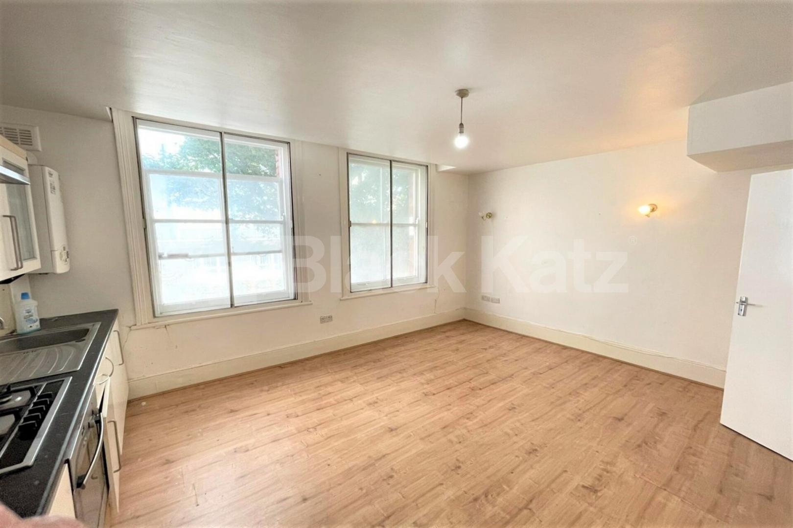 Two bedroom flat in Archway situated on the first floor of a gated conversion Holloway Road, Archway 